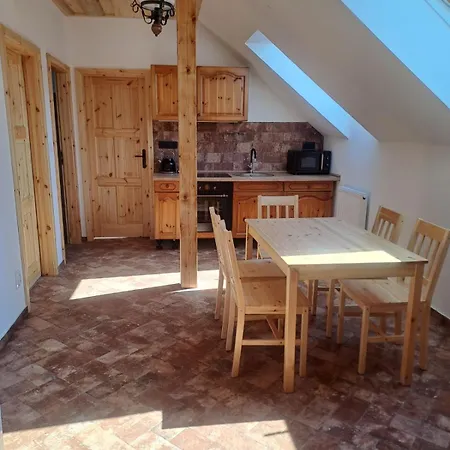 Na Statku- Kocici Apartman Appartamento *
